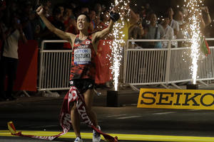 JAPANCU PAKLENA VRUĆINA NIŠTA NIJE MOGLA: Jusuke Suzuki osvojio zlato u brzom hodanju na 50 kilometara (FOTO)