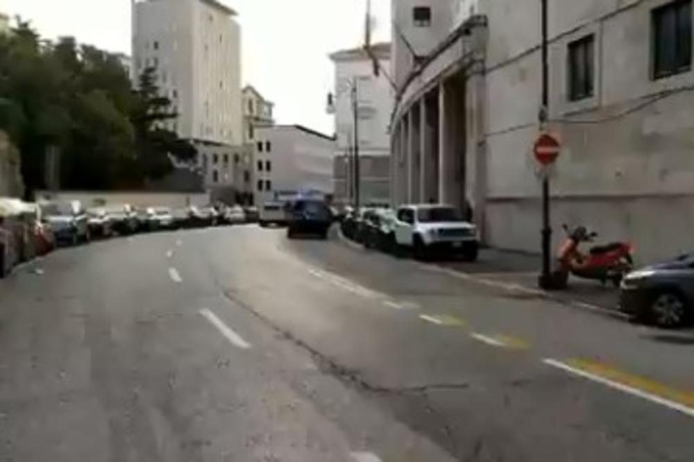 PUCNJAVA U TRSTU: Pljačkaš otvorio vatru i ranio dva policajca (VIDEO)