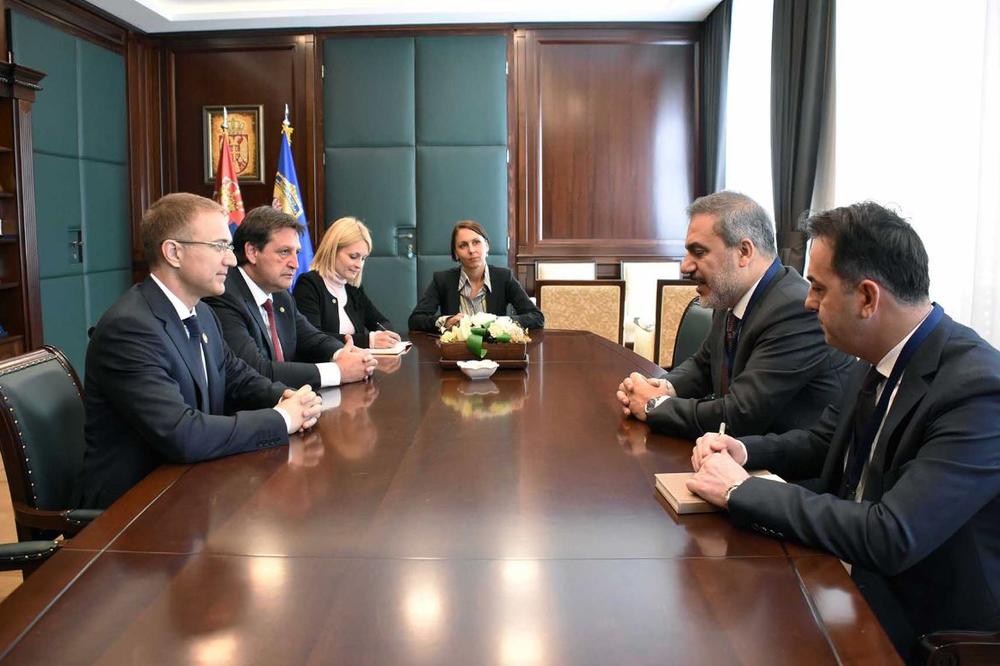 STEFANOVIĆ SA KOLEGOM IZ TURSKE FIDANOM: Važan sastanak o saradnji Srbije i Turske u oblasti bezbednosti (FOTO)