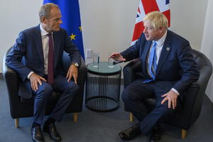 TUSK NEĆE VIŠE DA ĆUTI, OPLEO PO DŽONSONU: Britanski premijer se svojom glupom igrom u stvari igra sa budućnošću Evrope