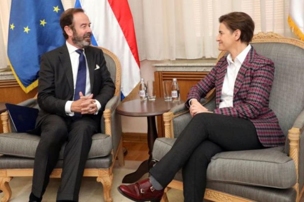 ZAHVALNI SMO NA PODRŠCI NA PUTU SRBIJE KA EU: Brnabićeva poželela dobrodošlicu novom holandskom ambasadoru