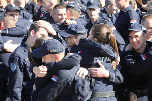 POLICAJCI PRIKUPILI POMOĆ ZA NARODNU KUHINJU NA KOSOVU: Uplatili skoro 500.000 dinara