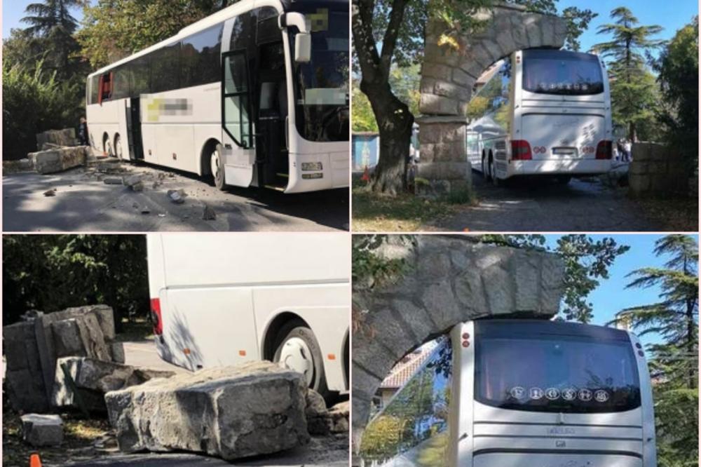 ŠOK U ARANĐELOVCU: Autobus iz Kruševca udario u kapiju Starog zdanja