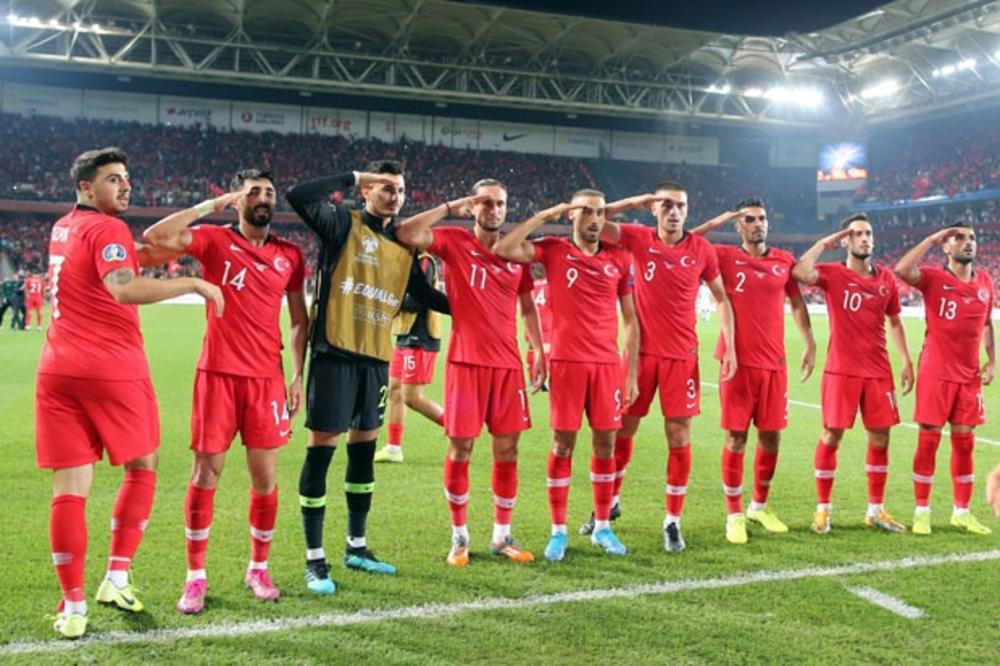 PODRŽALI RAT PROTIV KURDA: UEFA će istražiti proslavu gola turskih fudbalera! (FOTO)