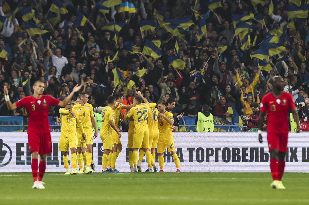 UKRAJINCI, HVALA: Ševčenkov tim srušio šampiona Evrope! Portugalci pali u Kijevu i sad strepe od Srbije (VIDEO)