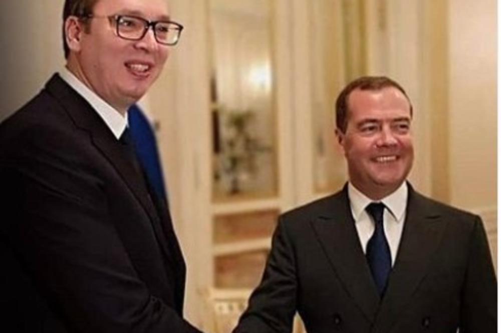 IMAĆU ČAST! VUČIĆ JE OVIM REČIMA NAJAVIO POSETU MEDVEDEVA: Predsednik Srbije ugostiće danas ruskog premijera u Beogradu