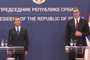 VUČIĆ SE OBRATIO MEDVEDEVU NA RUSKOM: Srpski predsednik poželeo DOBRODOŠLICU premijeru Rusije i evo šta mu je još poručio! (VIDEO)