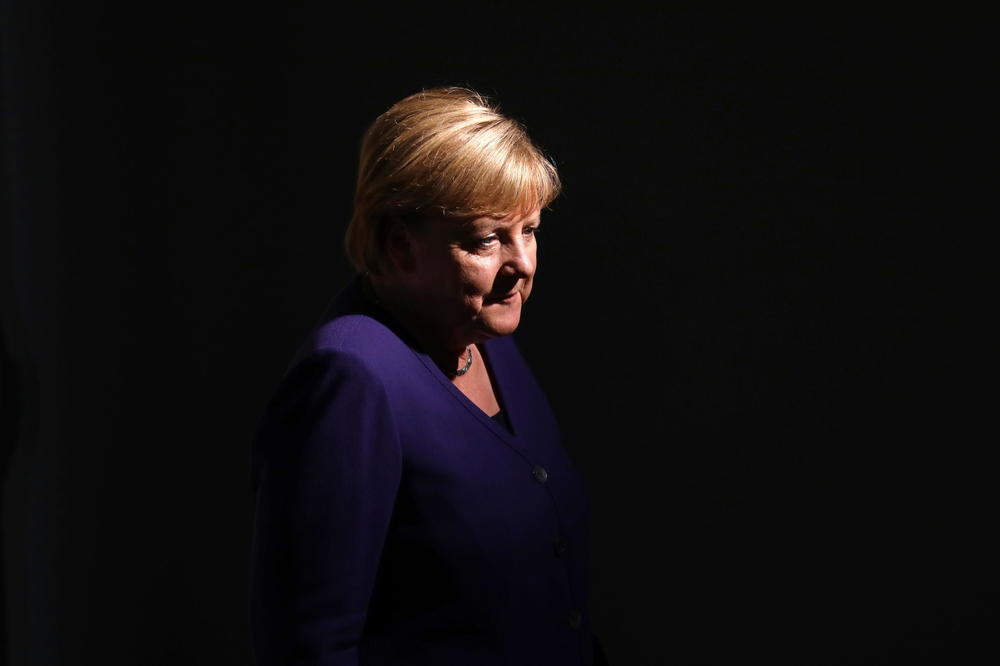 NEŠTO SE DOGAĐA IZA KULISA U NEMAČKOJ: Glavna tema je Angela Merkel i njen ostanak na ČELU DRŽAVE