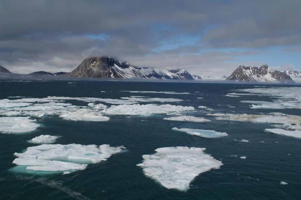 POSLEDNJE UPOZORENJE SA ARKTIKA: Misteriozno nestale dve ogromne sante leda, stare 5.000 godina (VIDEO)