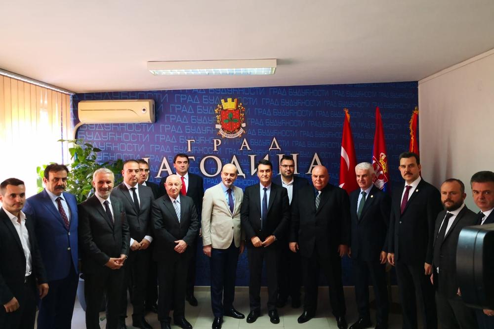 PRIJATELJSKA POSETA: Dragan Marković Palma ugostio delegaciju iz Turske (FOTO)