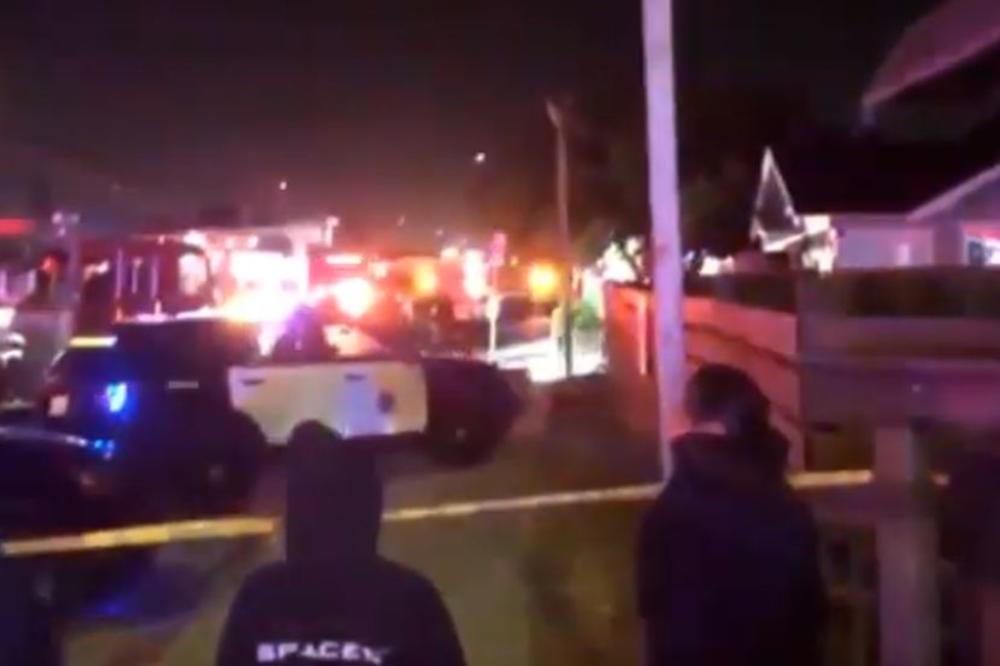 STRAVIČNA PUCNJAVA U LOS ANĐELESU: Troje ubijeno, devetoro povređeno! Provodili se na zabavi za Noć veštica, onda je krenuo HOROR! (VIDEO)