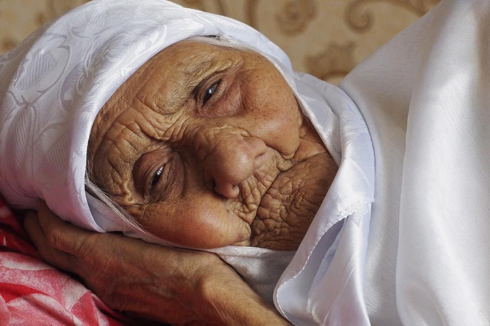 TANZILIJA JE BILA NAJSTARIJA STANOVNICA RUSIJE! Preminula je u 123. godini i imala OGROMNU porodicu! (FOTO)