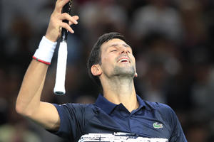 ĐOKOVIĆ KAO U NAJBOLJIM DANIMA! Novak pregazio Cicipasa za polufinale Pariza: Srbinu bilo potrebno 58 minuta za trijumf! VIDEO