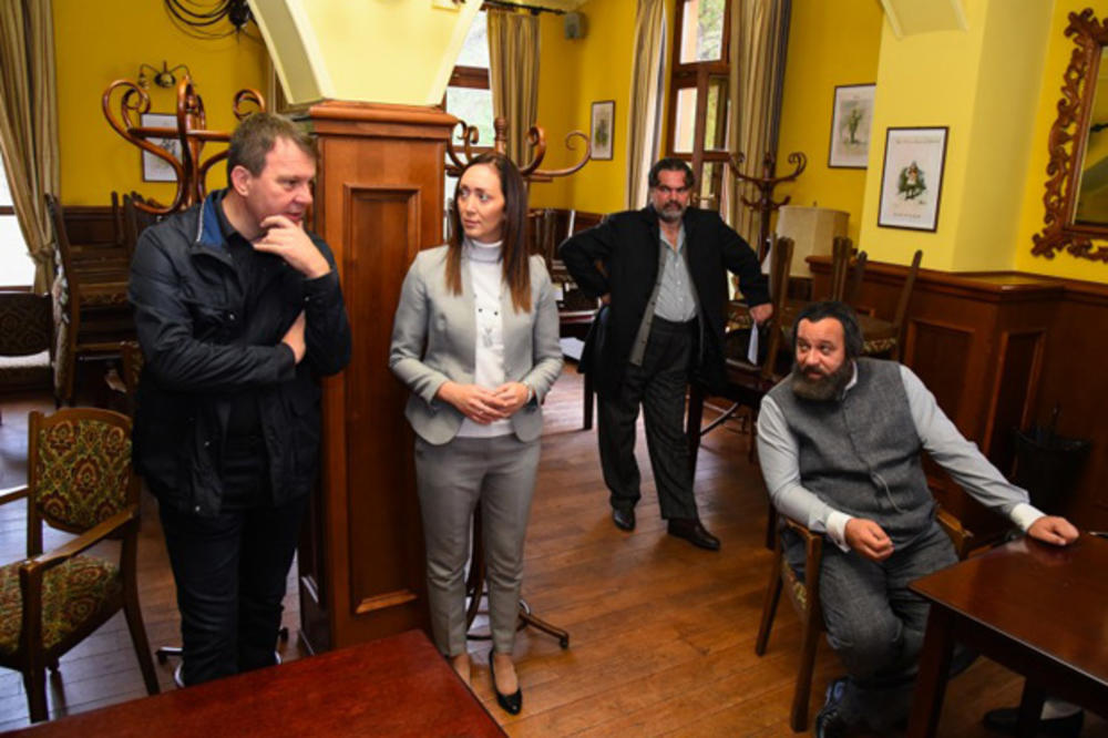 Predsednik Mirović na snimanju filma o Svetozaru Miletiću