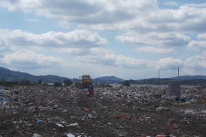 SREĐUJE SE DEPONIJA U LOZNICI: Radovi na odlaganju otpada u dve faze, već se vide pomaci (FOTO)
