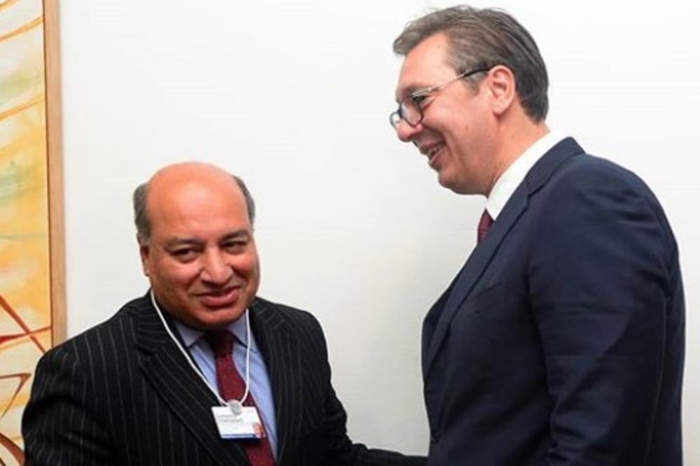 VUČIĆ U ŽENEVI: Sastanak sa predsednikom EBRD Čakrabartijem (FOTO)