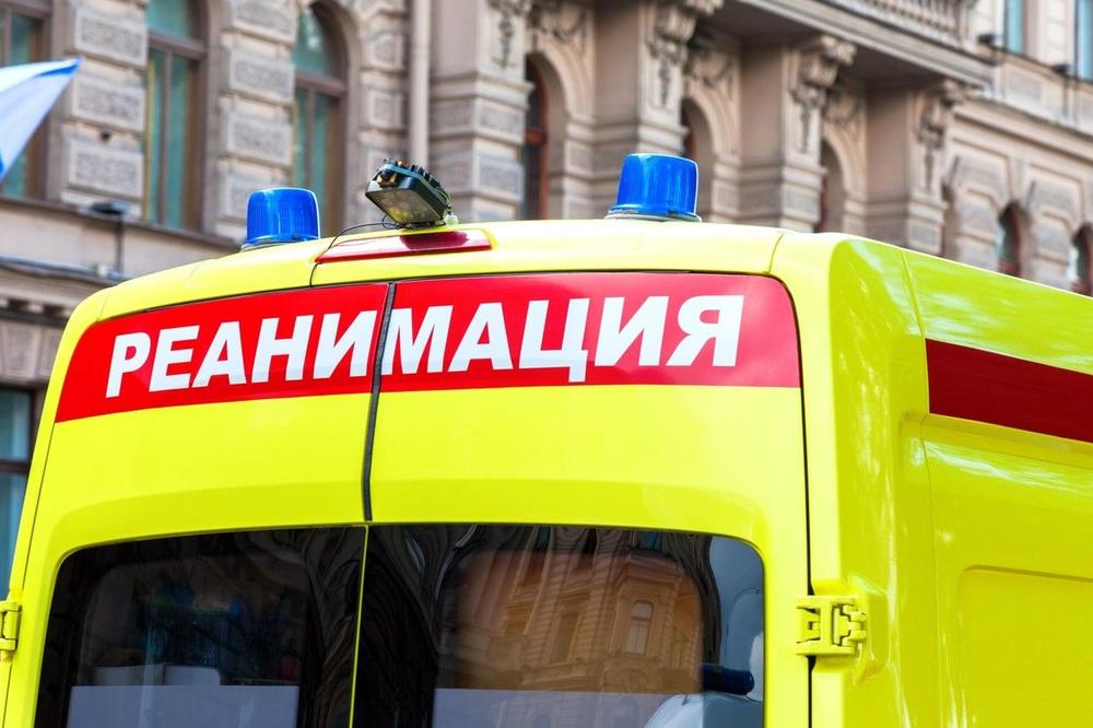 STRAŠNA NESREĆA U RUSIJI: 20 mrtvih i povređenih nakon što su autobusu otkazale kočnice i zakucao se u kapiju fabrike i stanicu