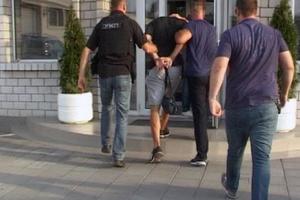 ĐILASOVI PULENI NAPALI  POLICAJCA KOJI JE HAPSIO BRATA MILICE I ANE DABOVIĆ! ŠVERCOVAO KOKAIN U TORBICI SA OLIMPIJADE: Obradović UDARIO na Gorana Papića, A ĐILASOVCI se pridružili hajci!