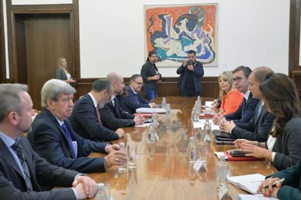 SASTANAK NA ANDRIĆEVOM VENCU: Vučić sa delegacijom Evropskog parlamenta razgovarao o izbornim uslovima