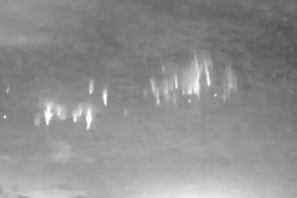 REDAK FENOMEN U HRVATSKOJ: Crveni vilenjaci snimljeni na nebu iznad Đakova! (VIDEO)