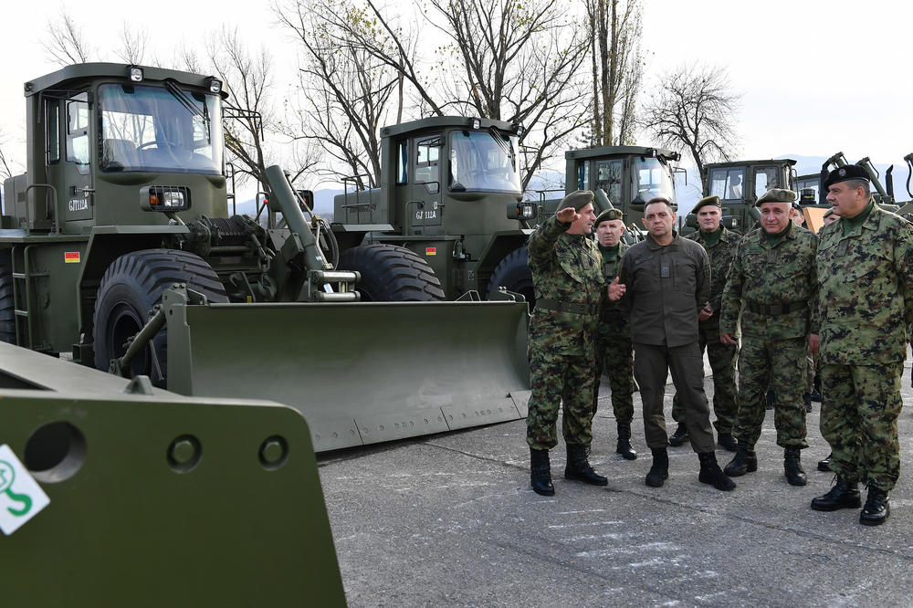 INŽINJERIJSKA JEDINICA OPREMLJENA NOVIM SREDSTVIMA! VULIN: Ulaganje u Vojsku je ulaganje u kvalitet života svakog od nas