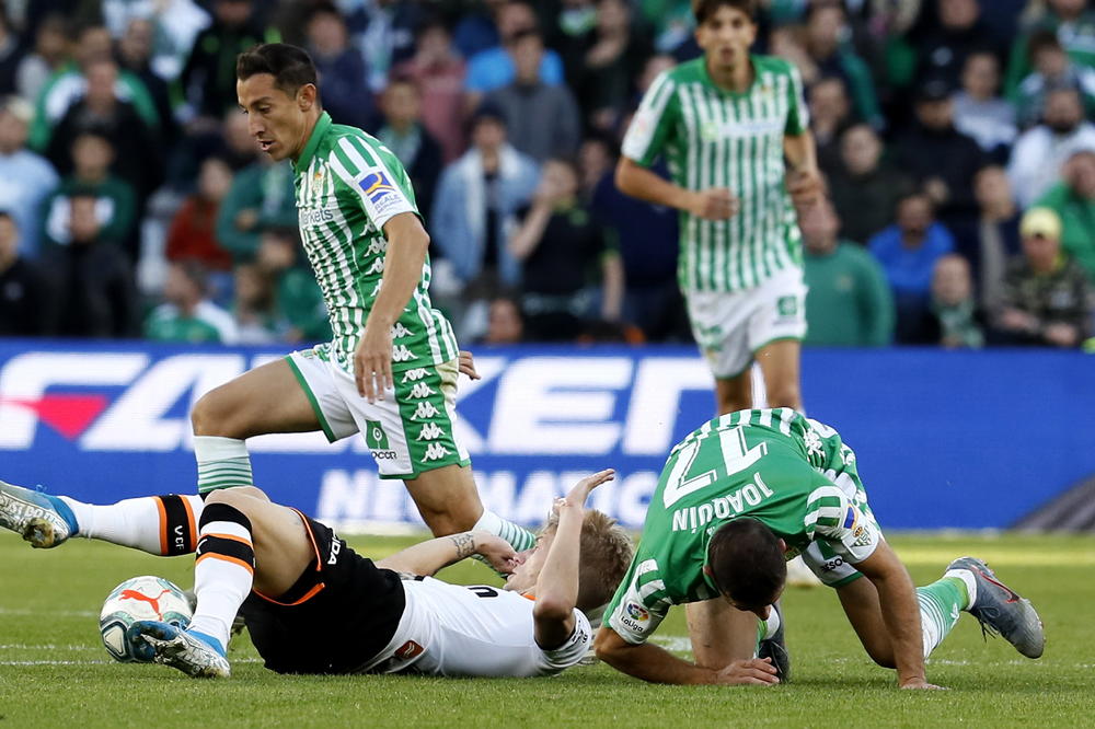 ZBOG LOŠIH REZULTATA: Betis otpustio trenera Rubija!