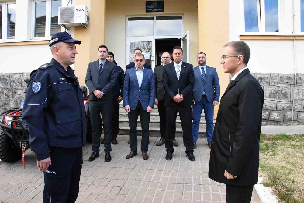 STEFANOVIĆ: Povoljno stanje bezbednosti u Raškoj rezultat je ogromnog rada policijskih službenika (FOTO)