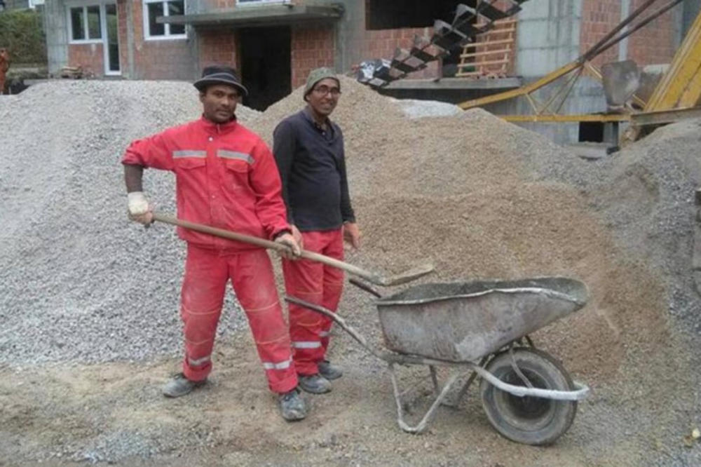 ZA NJIH JE I BOSNA ŠVAJCARSKA: Vlasnik građevinske firme zadovoljan novim radnicima iz BANGLADEŠA!