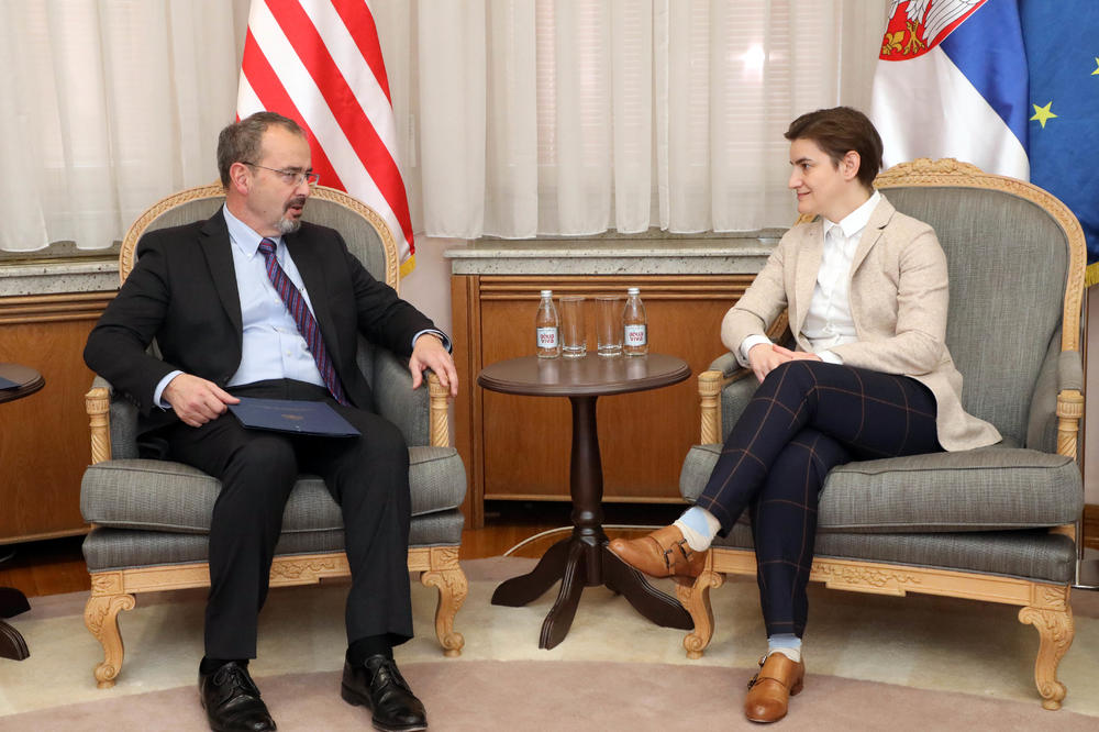 BRNABIĆEVA SA GODFRIJEM: Premijerka razgovarala sa ambasadorom SAD o bilateralnoj saradnji dveju zemalja