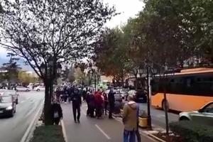 JOŠ JEDAN SNAŽAN ZEMLJOTRES OD 5 STEPENI U ALBANIJI: U Tirani svi izleteli na ulice, u Draču oštećena bolnica (VIDEO)