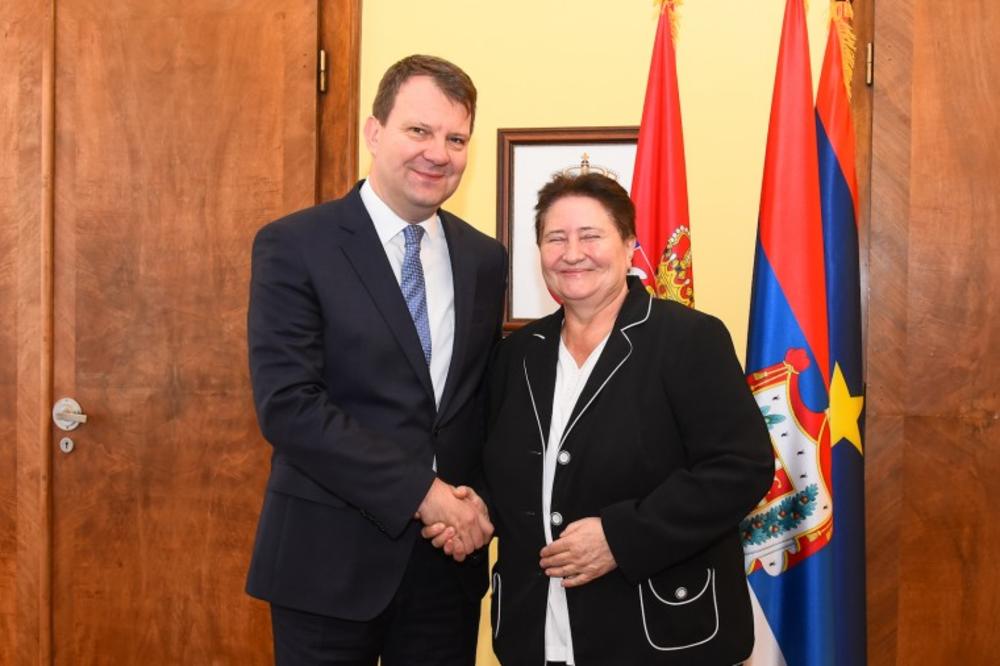 Predsednik vlade Vojvodine Igor Mirović primio ambasadorku Slovačke Dagmar Repčekovu