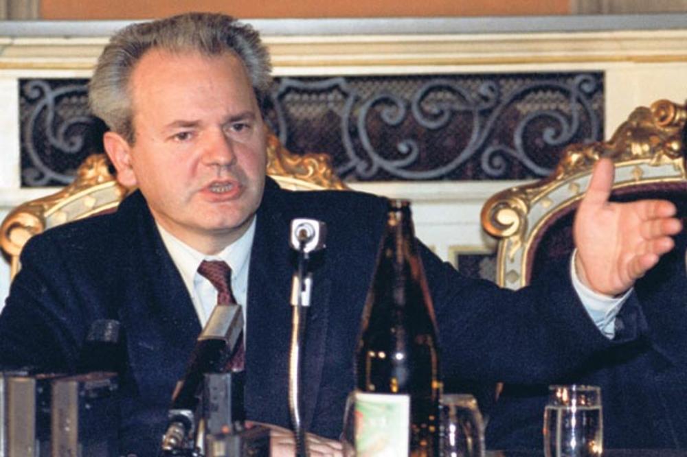 SRBI ĆE DOŽIVETI SUDBINU KURDA, CRNA GORA ĆE BITI PREDATA MAFIJI: Miloševićev govor tri dana pred 5. oktobar i danas izaziva šok!