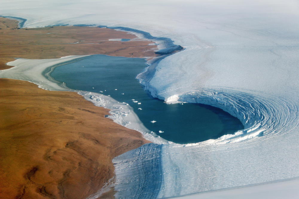 STRUČNJACI I NAUČNICI UPOZORAVAJU: Led koji se topi na Grenlandu mogao bi da pokrije Floridu sa 5 centimetara vode