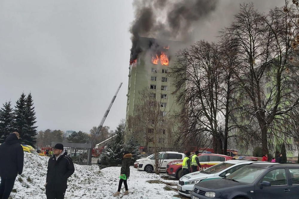 EKSPLOZIJA RAZNELA POLA ZGRADE U SLOVAČKOJ: 5 mrtvih, najveća tragedija u poslednjih 50 godina (FOTO)