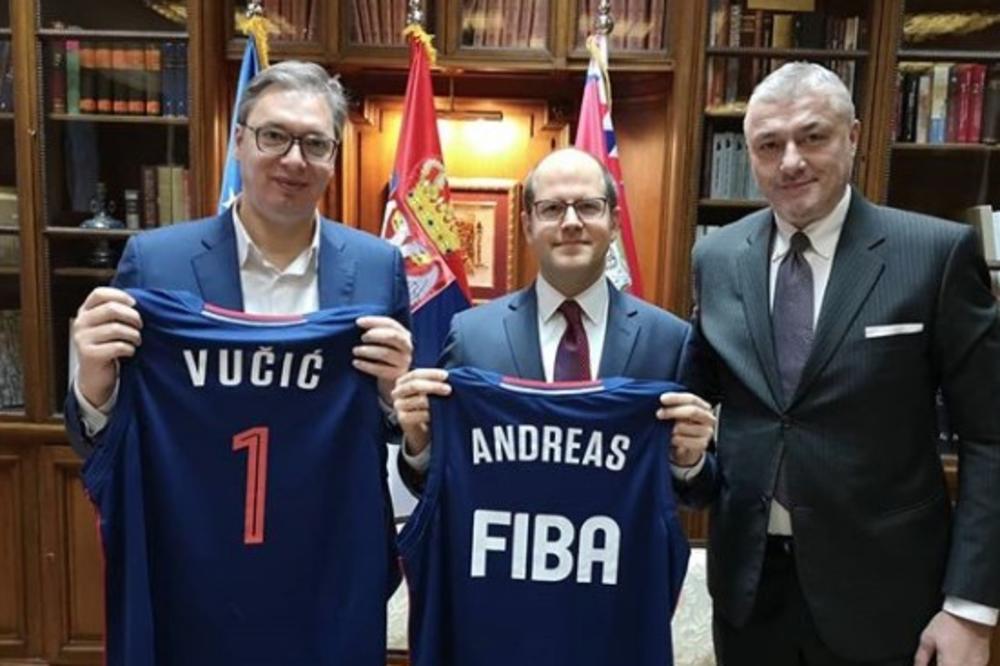 SRBIJA ĆE BITI DOBAR DOMAĆIN SVIM TIMOVIMA: Predsednik Vučić ugostio genseka FIBA i prvog čoveka srpske kuće košarke