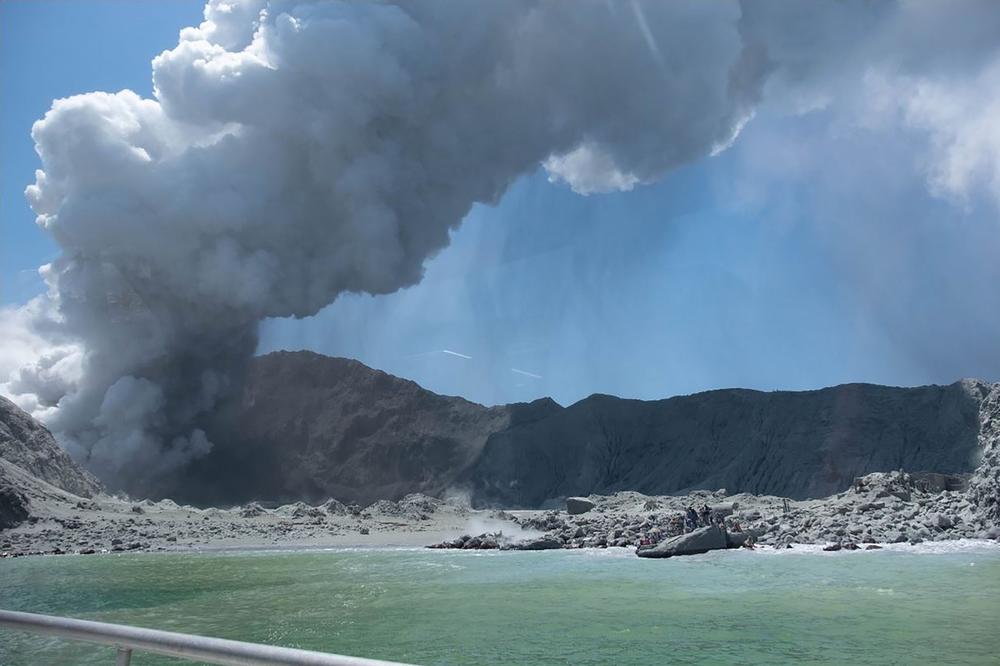 NA NOVOM ZELANDU I DALJE DRAMATIČNO: Vulkan još aktivan, odložena potraga za žrtvama! (VIDEO)