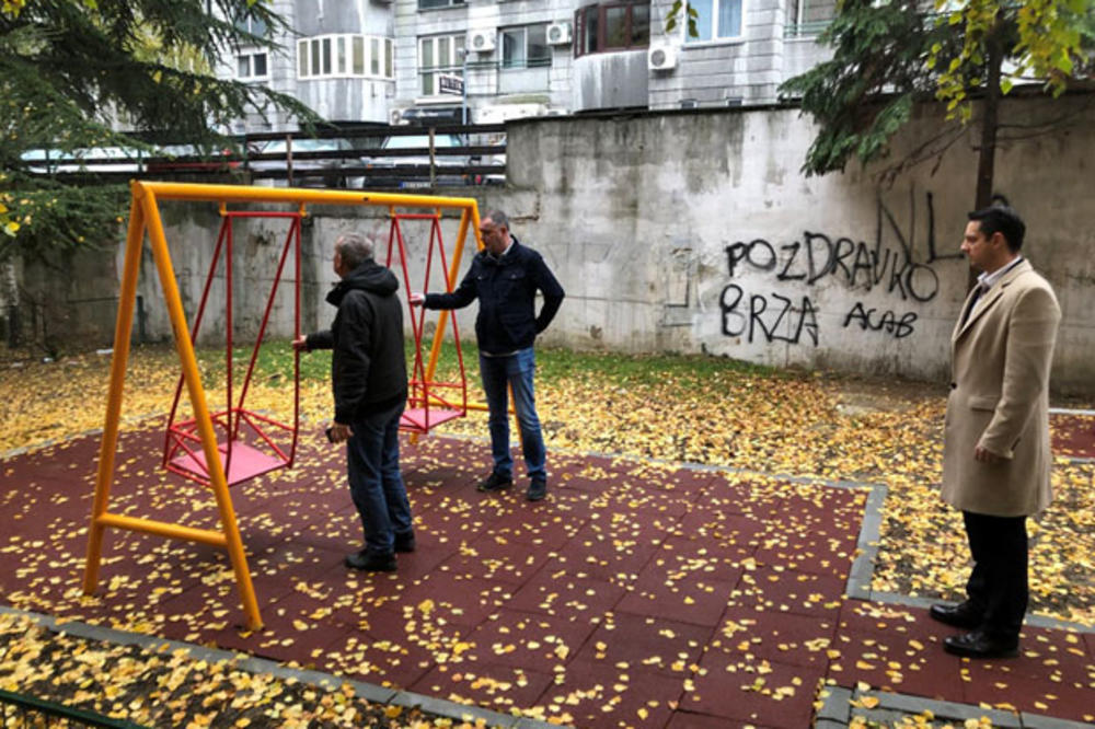 Akcija obnove dečijih igrališta na Savskom vencu se nastavlja: Novo lice igrališta u Savskoj