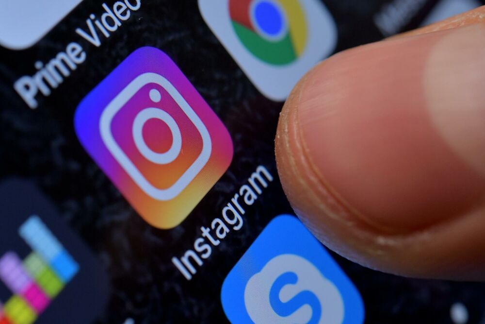 Instagram, Fejsbuk, mobilni telefon, društvene mreže