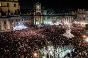 POKRET ŠEST HILJADA SARDINA HARA ITALIJOM: Ovo morate da znate o ljudima koji se okupljaju na ulicama gradova čizme!