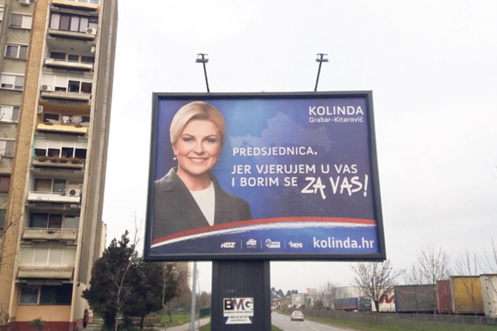 SKANDALOZNI BILBORD: "Predsjednica" Kolinda se smeje s postera u Srbiji! GRAĐANI U ŠOKU!