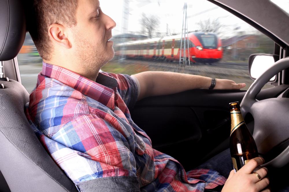 DONESI ISPRAVNU ODLUKU KAD PIJEŠ: Na OVAJ jednostavan način proveri nivo alkohola u telu pre sedanja za volan!