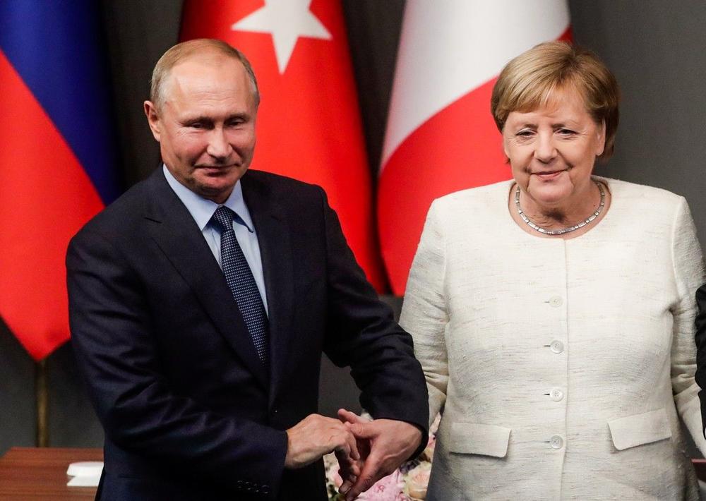 Vladimir Putin, Angela Merkel