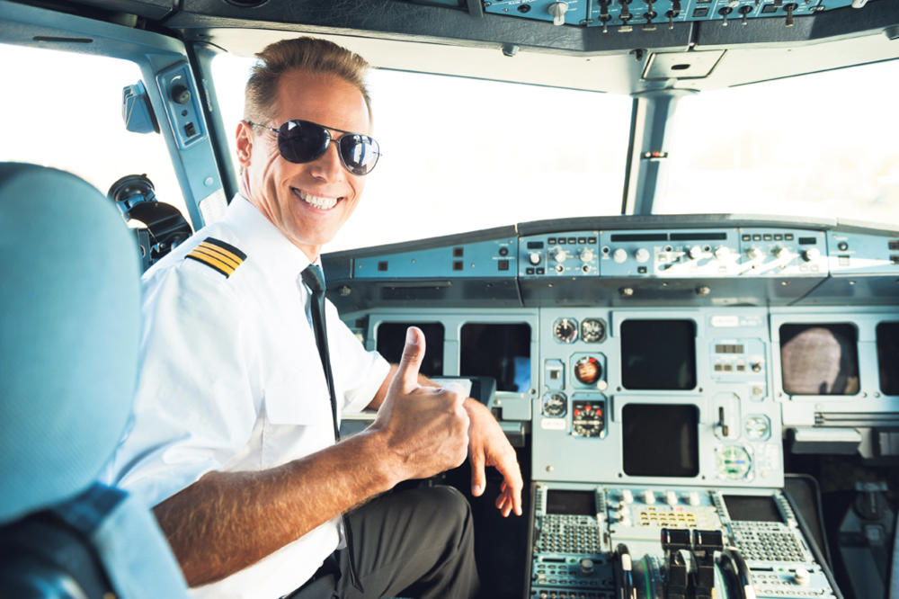 PROSEK PLATA ZA OKTOBAR: Piloti zarade po 1.500 evra mesečno