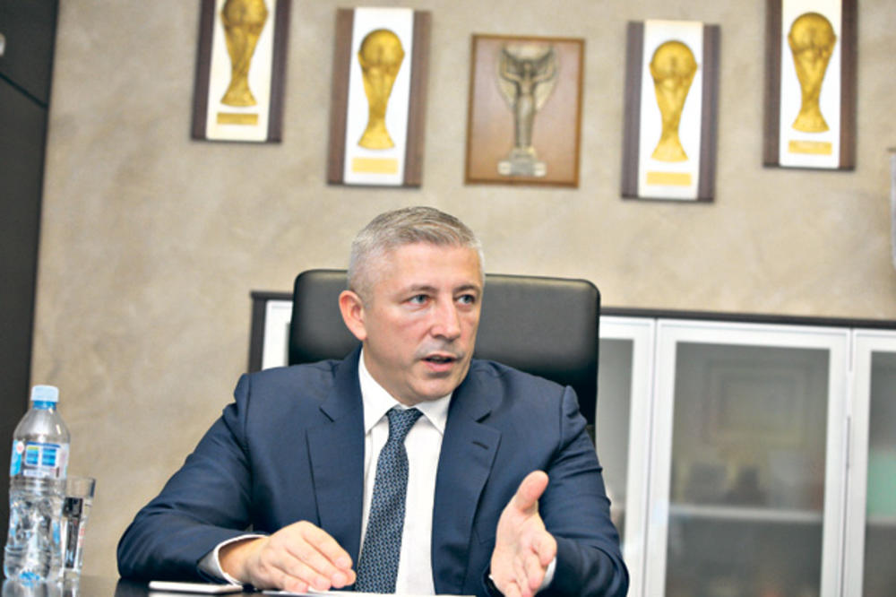 KOKEZA PONOVO NA POSLU: Predsednik Fudbalskog saveza Srbije spreman za nove pobede!