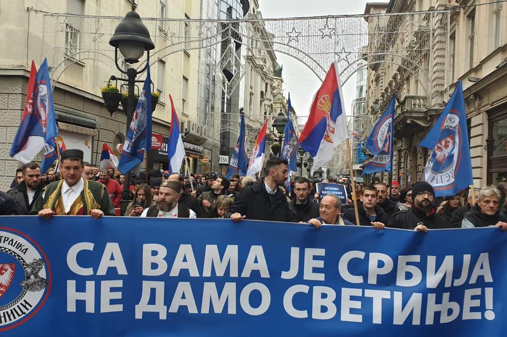ZAVETNICI PORUČILI NA SKUPU U BEOGRADU: Podrška za Srbe i svetinje u Crnoj Gori! (FOTO)