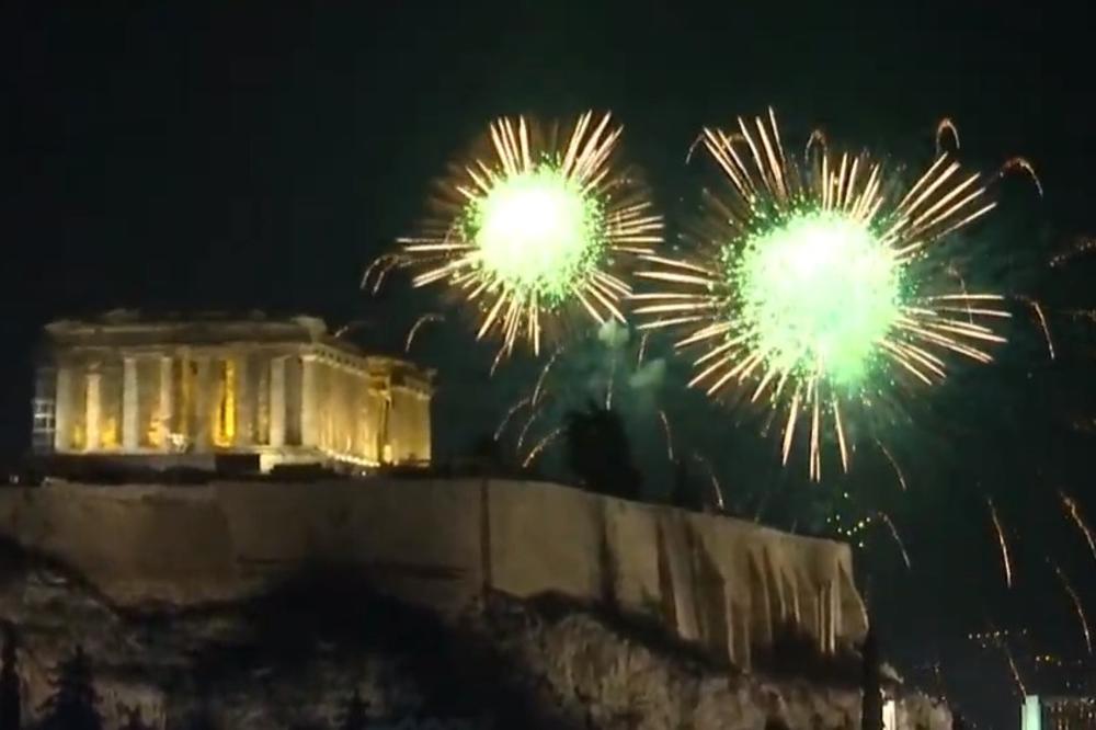 SVET DOČEKUJE 2020: Atina uz veliki vatromet proslavila Novu godinu! (VIDEO)