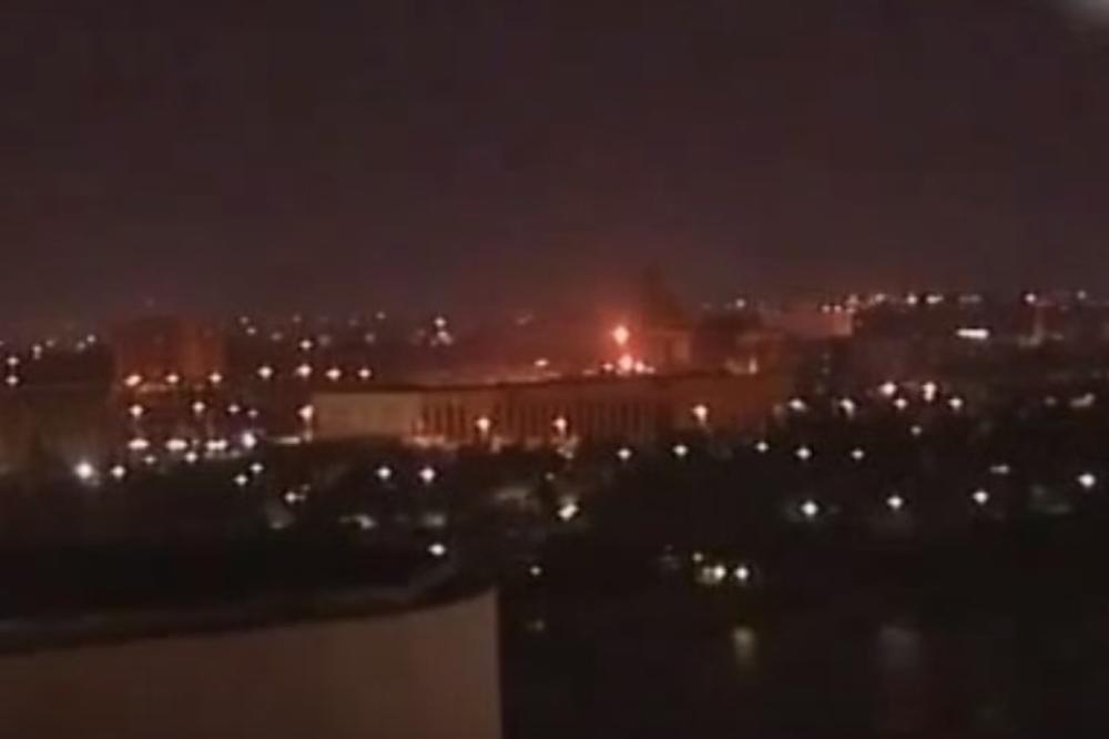 PALE PRVE AMERIČKE ŽRTVE NA BLISKOM ISTOKU: Raketirana ambasada u Bagdadu, uništen stambeni kompleks u Zelenoj zoni!