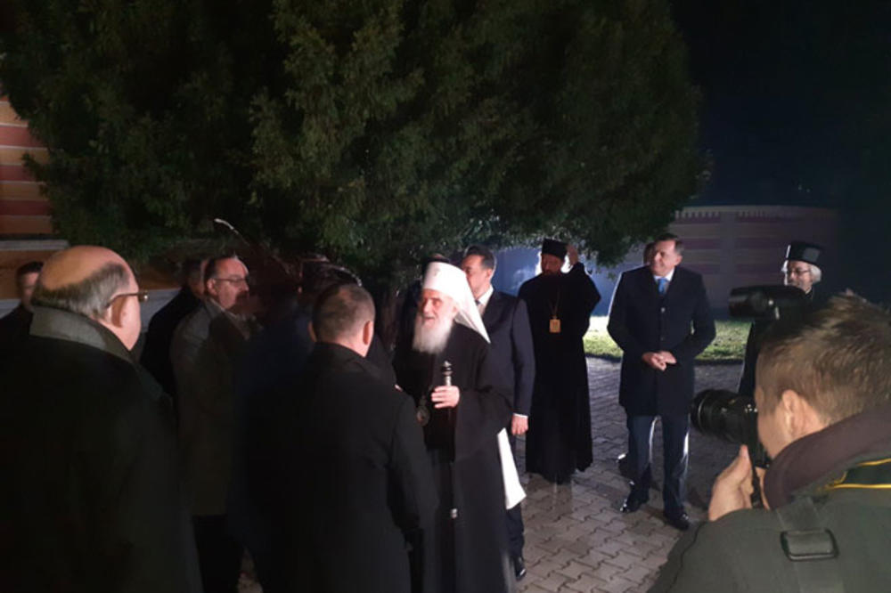 ZA SRBE NAJVAŽNIJE JEDINSTVO I VERA U BOGA: Patrijarh Irinej stigao u Banjaluku (FOTO)