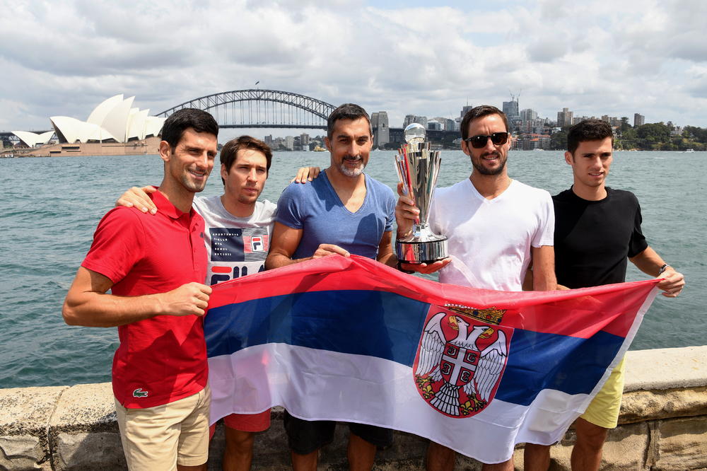 PUNA TRPEZA SRPSKE HRANE U AUSTRALIJI: Srpski teniseri na zajedničkoj večeri, a Nole... (FOTO)