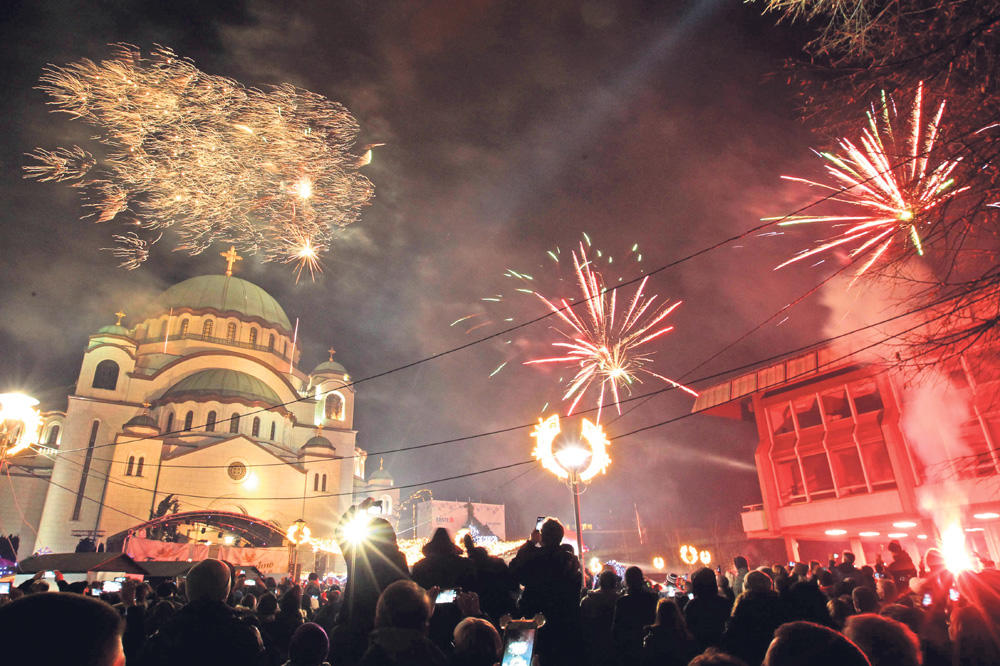 MOLEBAN ZA SRPSKI NAROD: Beograđani pravoslavnu Novu godinu tradicionalno dočekali ispred Hrama Svetog Save